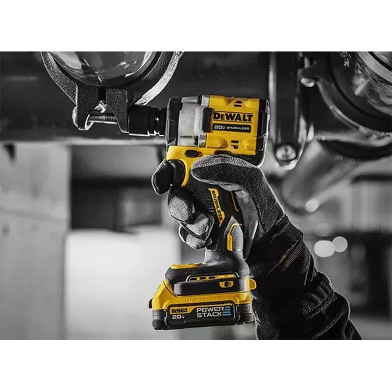 Dewalt DCF921E2T 18V 1.7Ah PowerStack Kömürsüz Çift Akülü Somun Sıkma