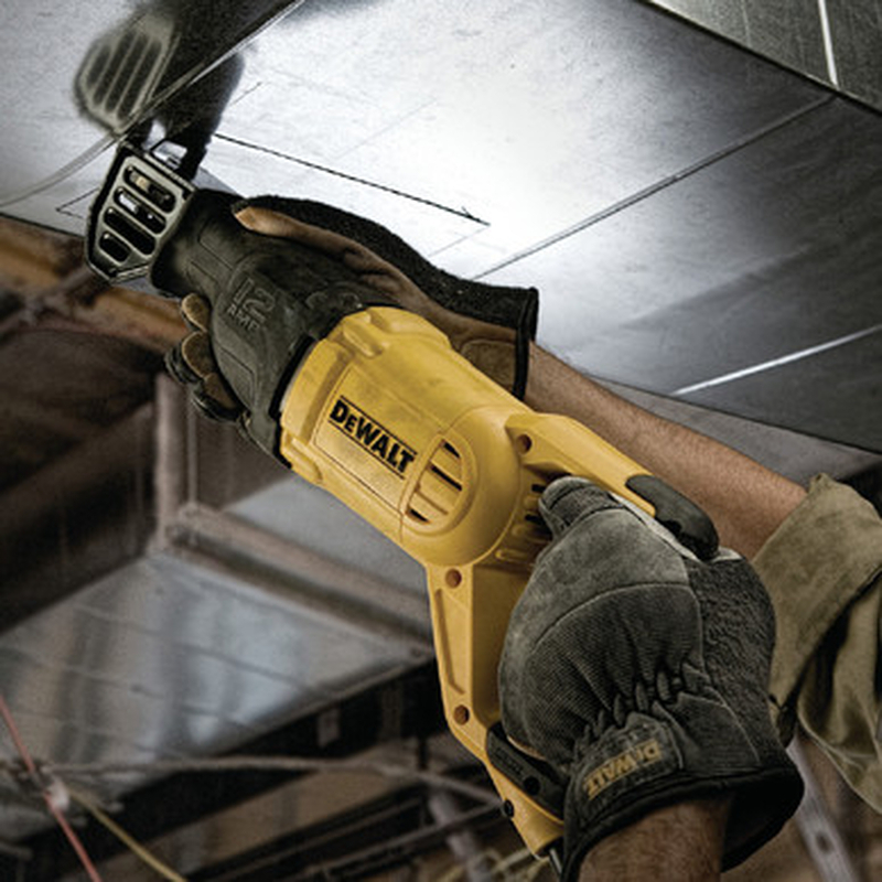 Dewalt DWE305PK 1100W 28 mm Tilki Kuyruğu Testere
