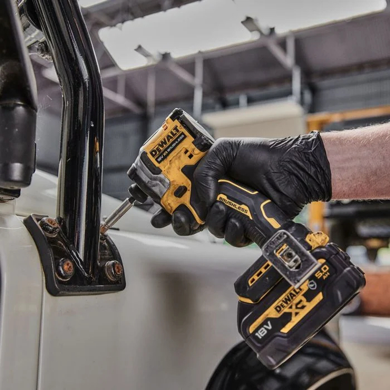 Dewalt DCF850N 18V Kömürsüz Darbeli Tornavida Aküsüz